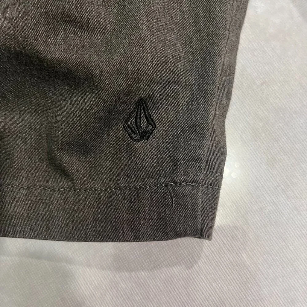 Volcom Flat Front Chino Shorts Charcoal Gray Size 36